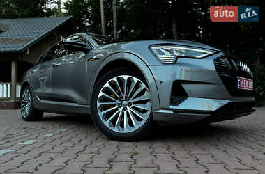 Внедорожник / Кроссовер Audi e-tron 2019 в 