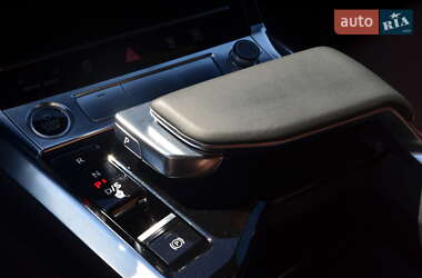 Позашляховик / Кросовер Audi e-tron 2020 в 
