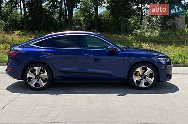 Внедорожник / Кроссовер Audi e-tron 2021 в 