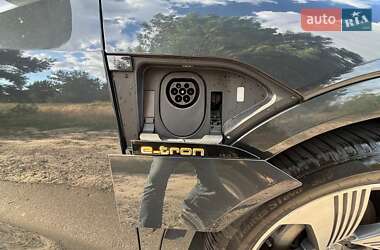 Внедорожник / Кроссовер Audi e-tron 2019 в 