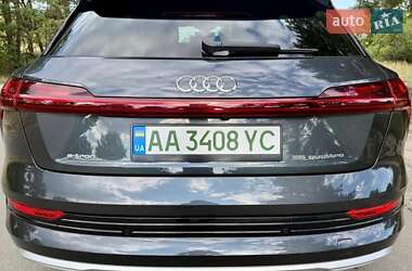 Внедорожник / Кроссовер Audi e-tron 2019 в 