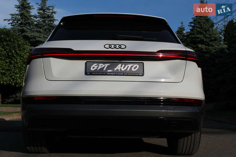 Внедорожник / Кроссовер Audi e-tron 2023 в Киеве