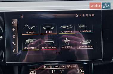 Позашляховик / Кросовер Audi e-tron 2021 в 