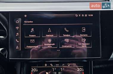 Позашляховик / Кросовер Audi e-tron 2021 в 
