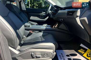 Внедорожник / Кроссовер Audi e-tron 2019 в 
