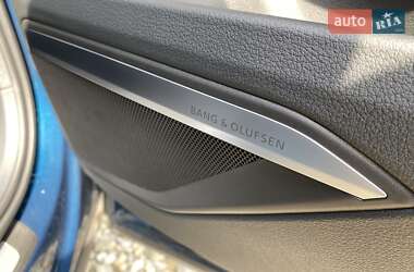 Внедорожник / Кроссовер Audi e-tron 2019 в 