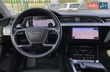 Внедорожник / Кроссовер Audi e-tron 2019 в 