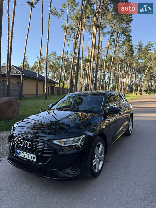 Внедорожник / Кроссовер Audi e-tron 2021 в Житомире