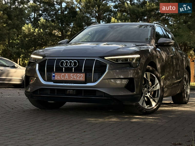 Внедорожник / Кроссовер Audi e-tron 2019 в Львове