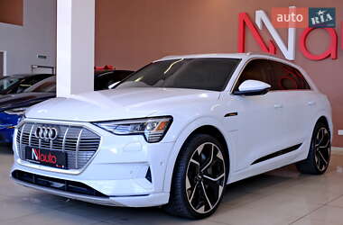 Внедорожник / Кроссовер Audi e-tron 2019 в 
