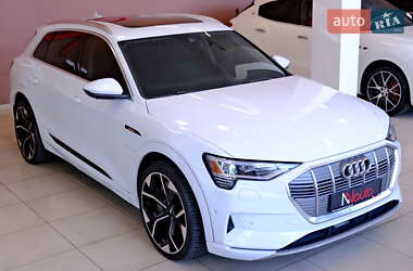 Внедорожник / Кроссовер Audi e-tron 2019 в 