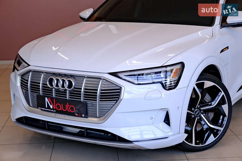 Позашляховик / Кросовер Audi e-tron 2019 в Одесі