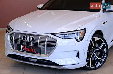 Внедорожник / Кроссовер Audi e-tron 2019 в 