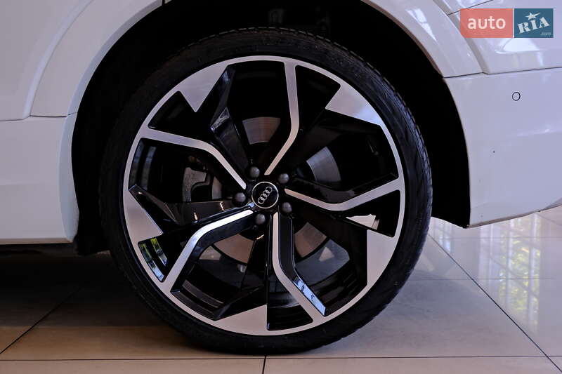 Позашляховик / Кросовер Audi e-tron 2019 в Одесі
