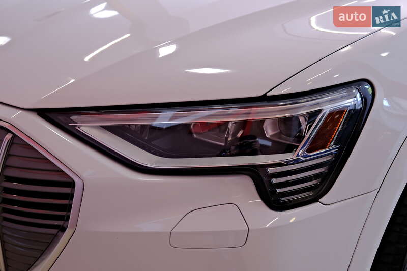 Позашляховик / Кросовер Audi e-tron 2019 в Одесі