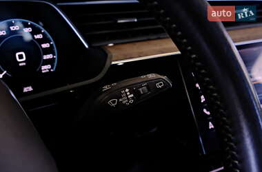 Внедорожник / Кроссовер Audi e-tron 2019 в 