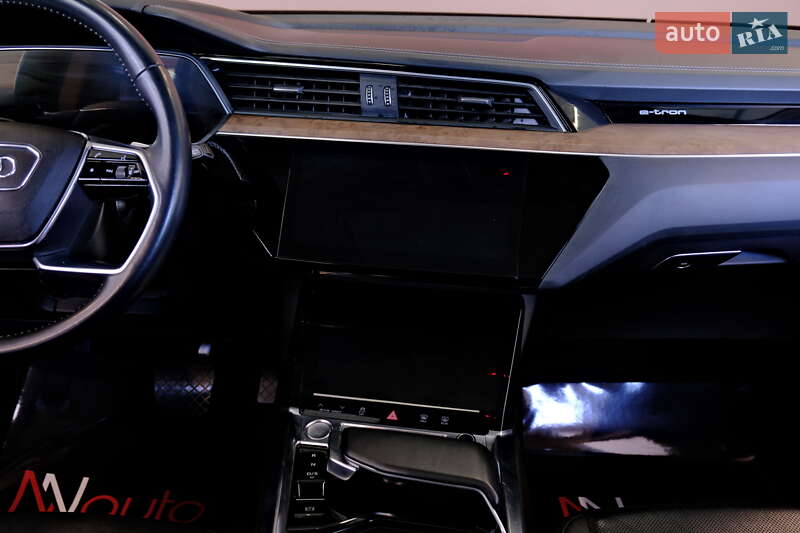 Позашляховик / Кросовер Audi e-tron 2019 в Одесі