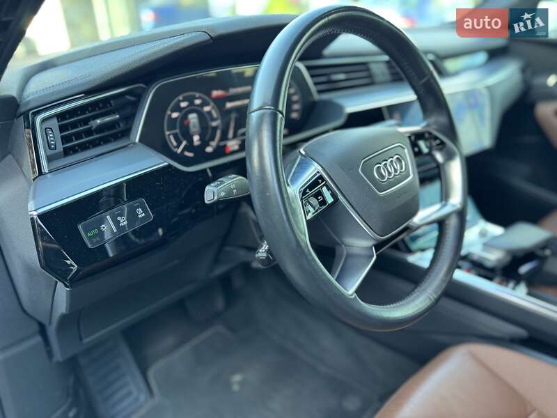 Внедорожник / Кроссовер Audi e-tron 2019 в Мукачево