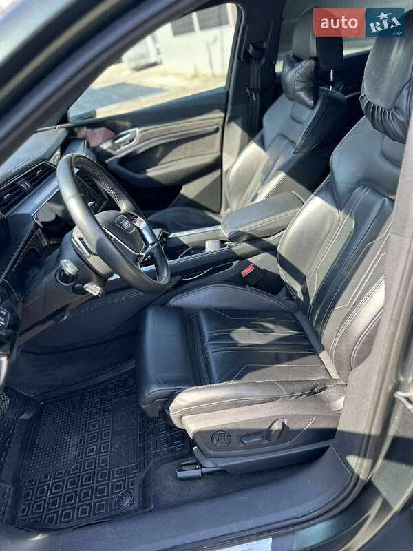 Позашляховик / Кросовер Audi e-tron 2019 в Києві