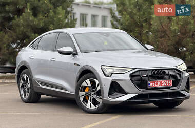 Внедорожник / Кроссовер Audi e-tron 2021 в 