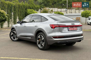 Внедорожник / Кроссовер Audi e-tron 2021 в 