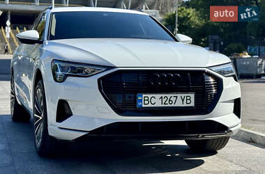 Внедорожник / Кроссовер Audi e-tron 2019 в 