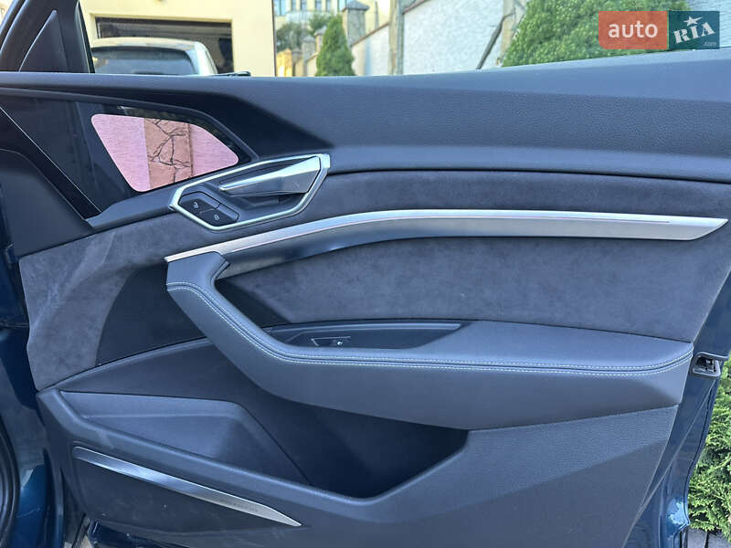 Внедорожник / Кроссовер Audi e-tron 2019 в Львове фото 30 Внедорожник / Кроссовер Audi e-tron 2019 в Львове