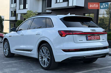 Внедорожник / Кроссовер Audi e-tron 2020 в 