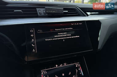 Внедорожник / Кроссовер Audi e-tron 2020 в 