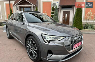 Позашляховик / Кросовер Audi e-tron 2020 в 