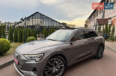 Позашляховик / Кросовер Audi e-tron 2020 в 
