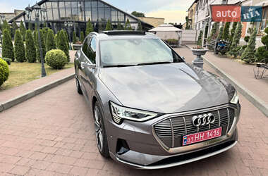 Позашляховик / Кросовер Audi e-tron 2020 в 