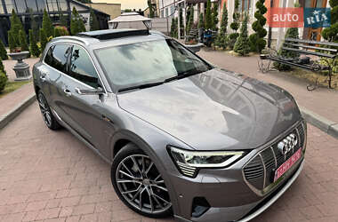 Позашляховик / Кросовер Audi e-tron 2020 в 