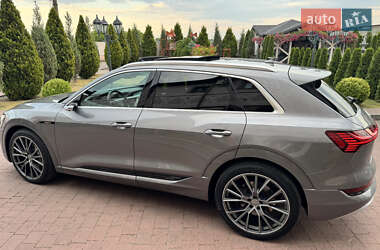Позашляховик / Кросовер Audi e-tron 2020 в 