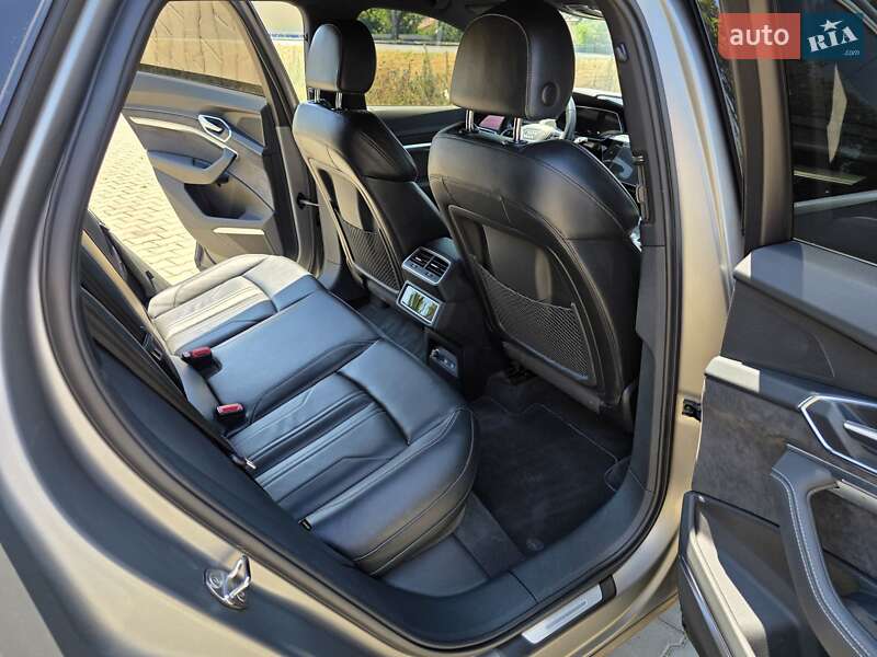 Позашляховик / Кросовер Audi e-tron 2019 в Одесі