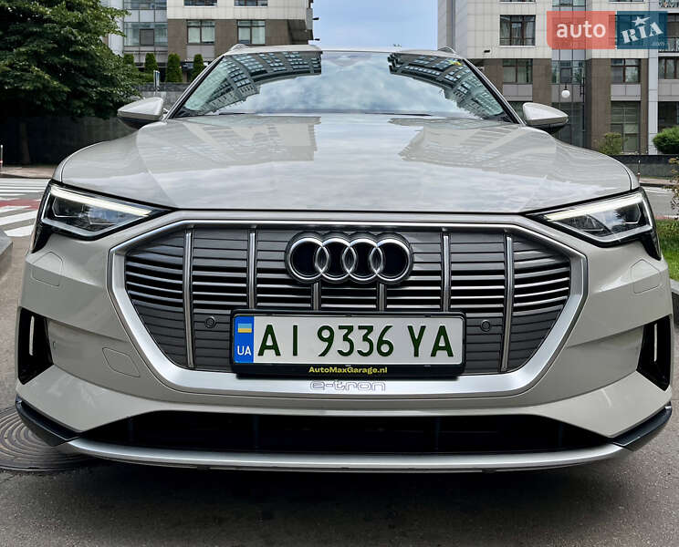 Внедорожник / Кроссовер Audi e-tron 2020 в Киеве