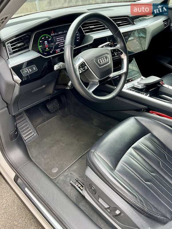 Внедорожник / Кроссовер Audi e-tron 2020 в Киеве