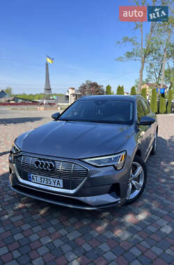 Позашляховик / Кросовер Audi e-tron 2019 в 