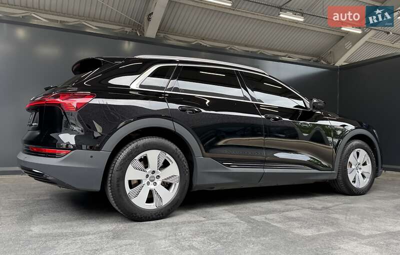 Внедорожник / Кроссовер Audi e-tron 2020 в Киеве
