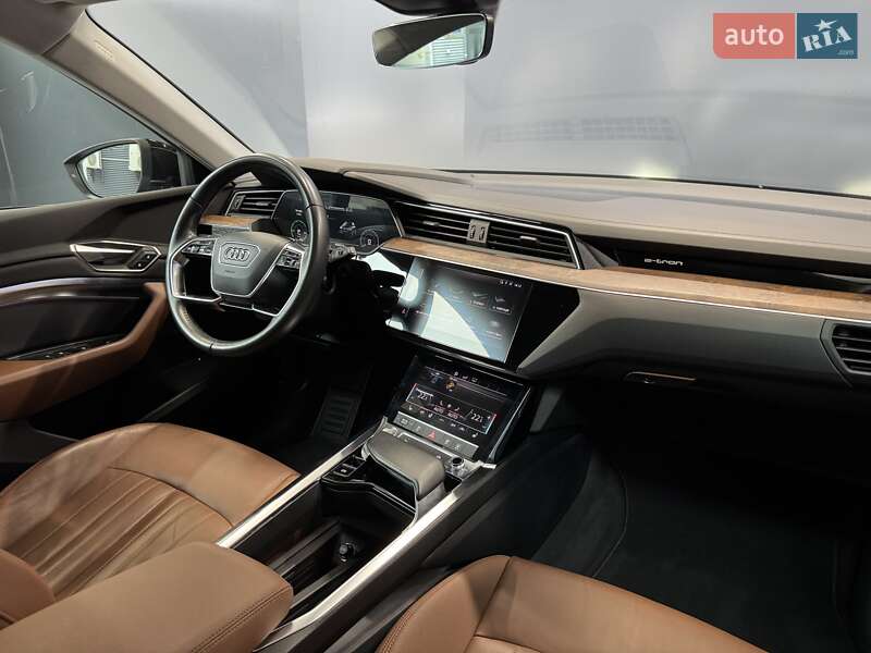 Внедорожник / Кроссовер Audi e-tron 2020 в Киеве