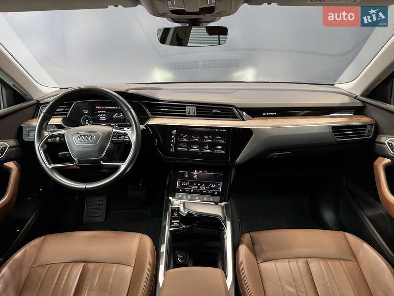 Внедорожник / Кроссовер Audi e-tron 2020 в Киеве
