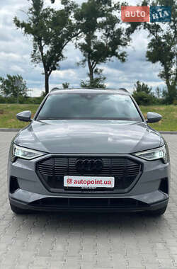 Позашляховик / Кросовер Audi e-tron 2020 в Білогородці