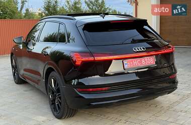 Внедорожник / Кроссовер Audi e-tron 2020 в 