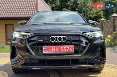 Позашляховик / Кросовер Audi e-tron 2021 в 