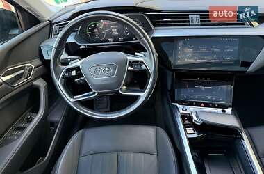 Внедорожник / Кроссовер Audi e-tron 2020 в 