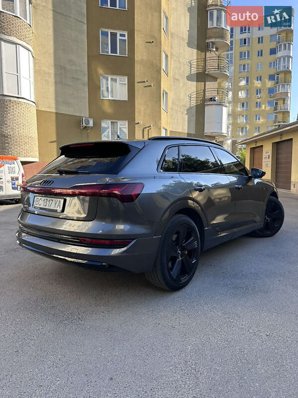 Позашляховик / Кросовер Audi e-tron 2019 в Тернополі