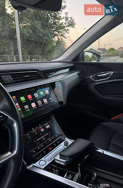 Внедорожник / Кроссовер Audi e-tron 2019 в 