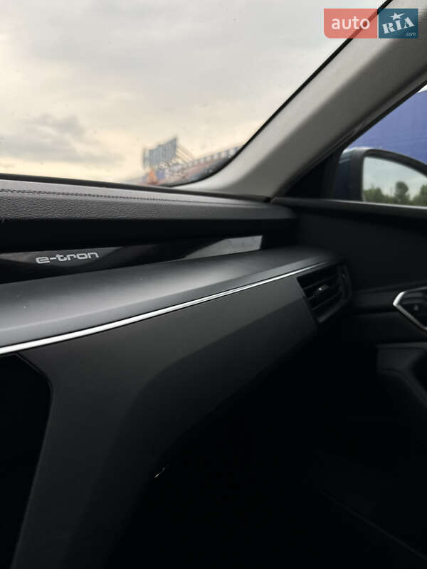 Внедорожник / Кроссовер Audi e-tron 2019 в Коломые