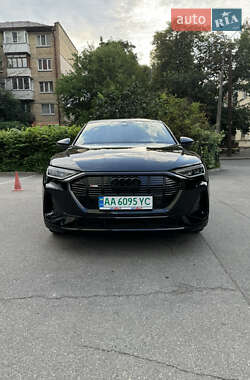 Позашляховик / Кросовер Audi e-tron 2021 в Києві