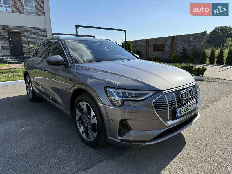 Позашляховик / Кросовер Audi e-tron 2020 в Києві